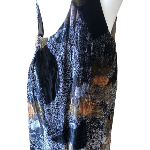 reformation Perseus velvet maxi dress - Picture 3 of 6